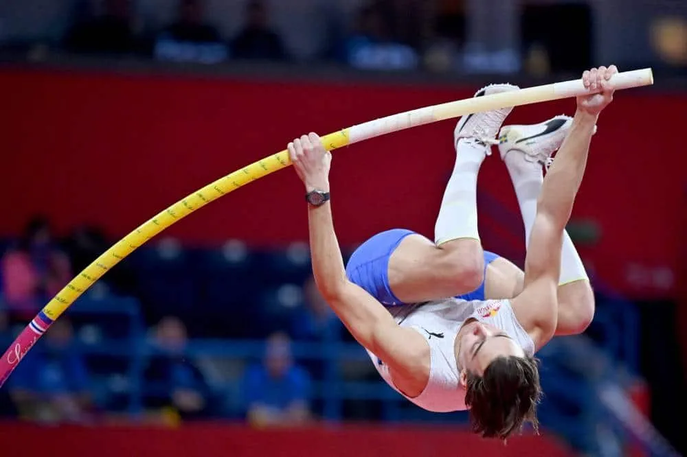 Duplantis clears 6.19m to break world pole vault record