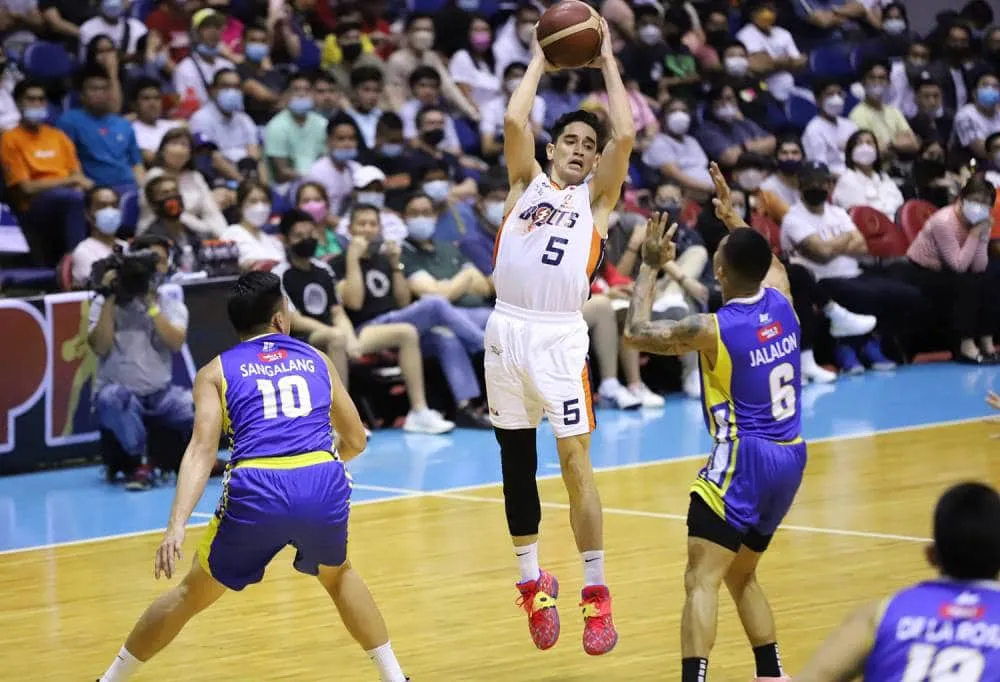 Meralco guard Chris Banchero a game-time decision for Game 1