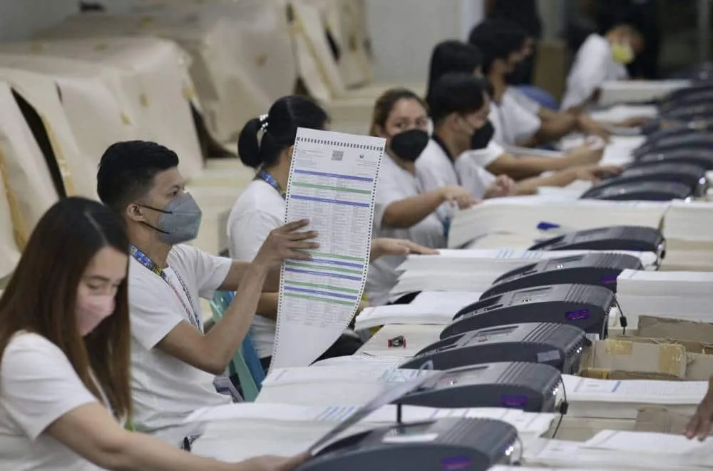 Spoiled, unused ballots to be torn, says Comelec