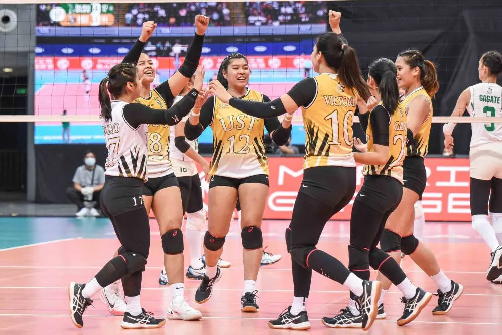 Laure drops 28 as UST survives De La Salle in five-set thriller